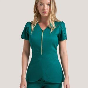 Jaannu tulip scrub top